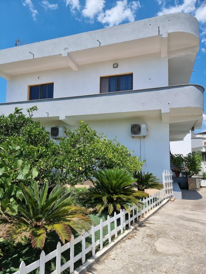 Guest House Vila Elezi Durres Exterior photo