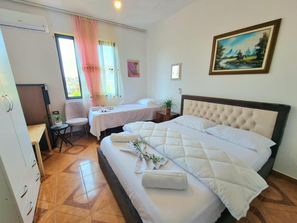 Guest House Vila Elezi Durres Exterior photo