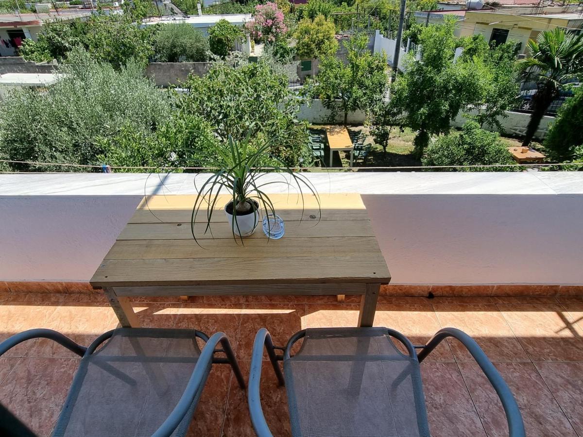 Guest House Vila Elezi Durres Exterior photo