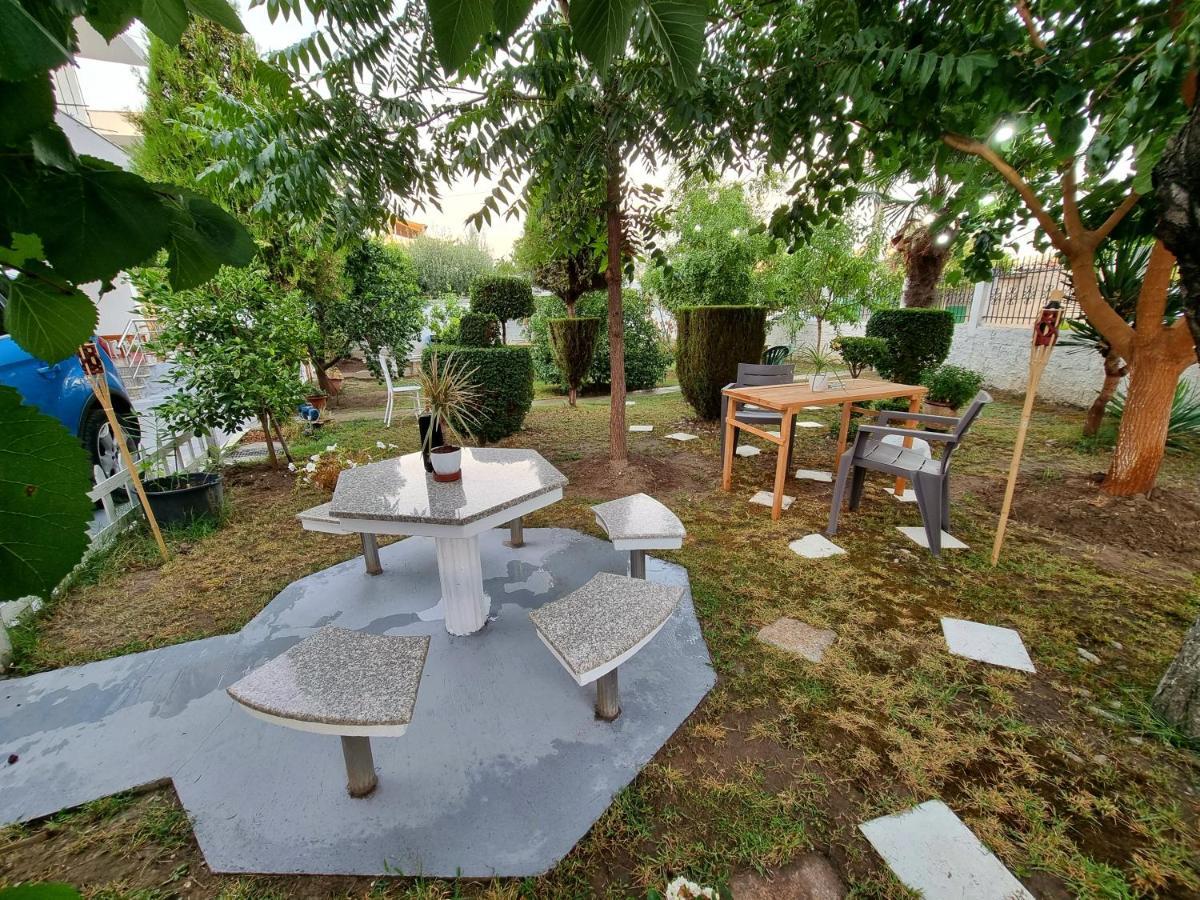 Guest House Vila Elezi Durres Exterior photo
